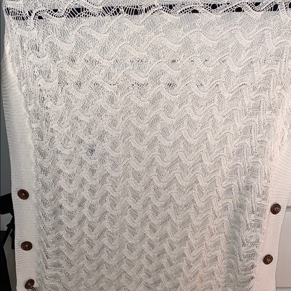 Lace top - Picture 2 of 3